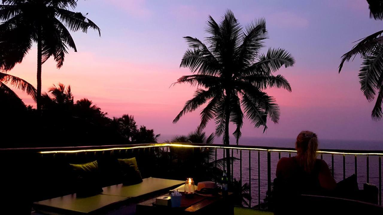 Aria Beach Resort Vagator Exteriör bild